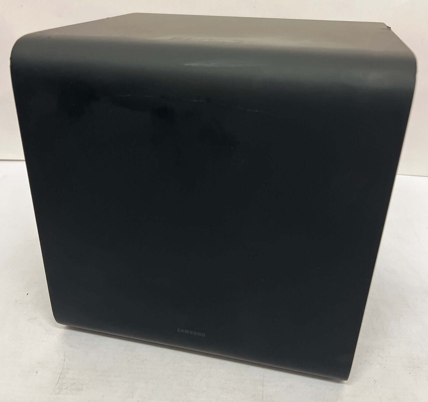 SAMSUNG HW-S800B wireless subwoofer in black, ultra-thin design for enhanced home audio experience.