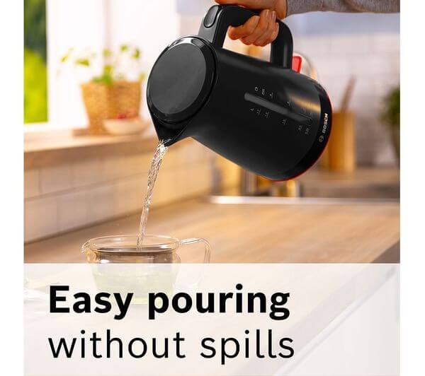 BOSCH MyMoments TWK3M123GB 3000W 1.7L ELECTRIC CORDLESS JUG KETTLE BLACK pouring water without spills.