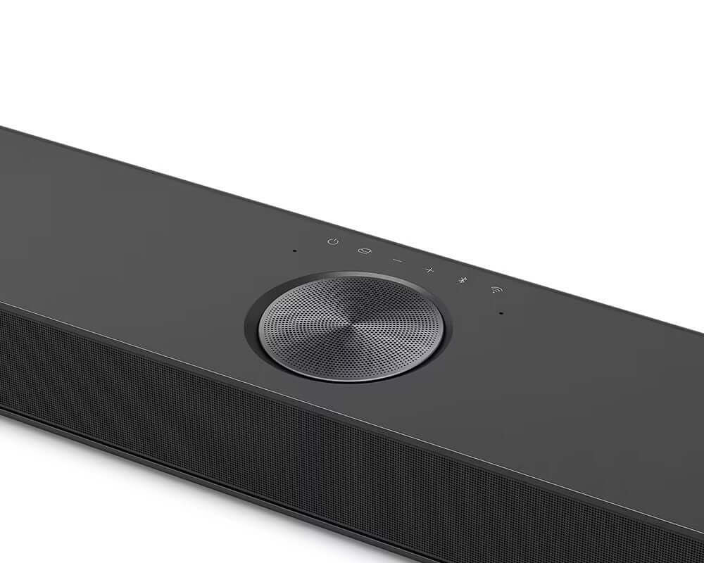 LG US90TY SOUNDBAR HOME CINEMA 5.1.3 WIRELESS SUBWOOFER 4K 570W HDMI DOLBY ATMOS close-up of soundbar controls