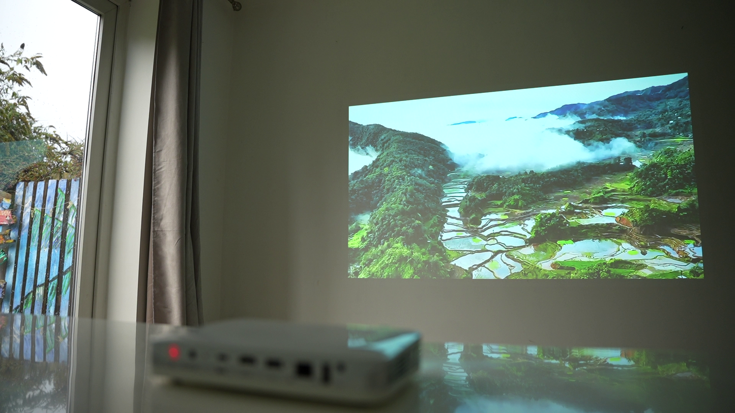 Pico Genie M550 Plus 4.0 Smart Projector (650 lms Full HD Ultra Portable)